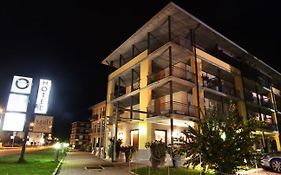 Agora Hotel
